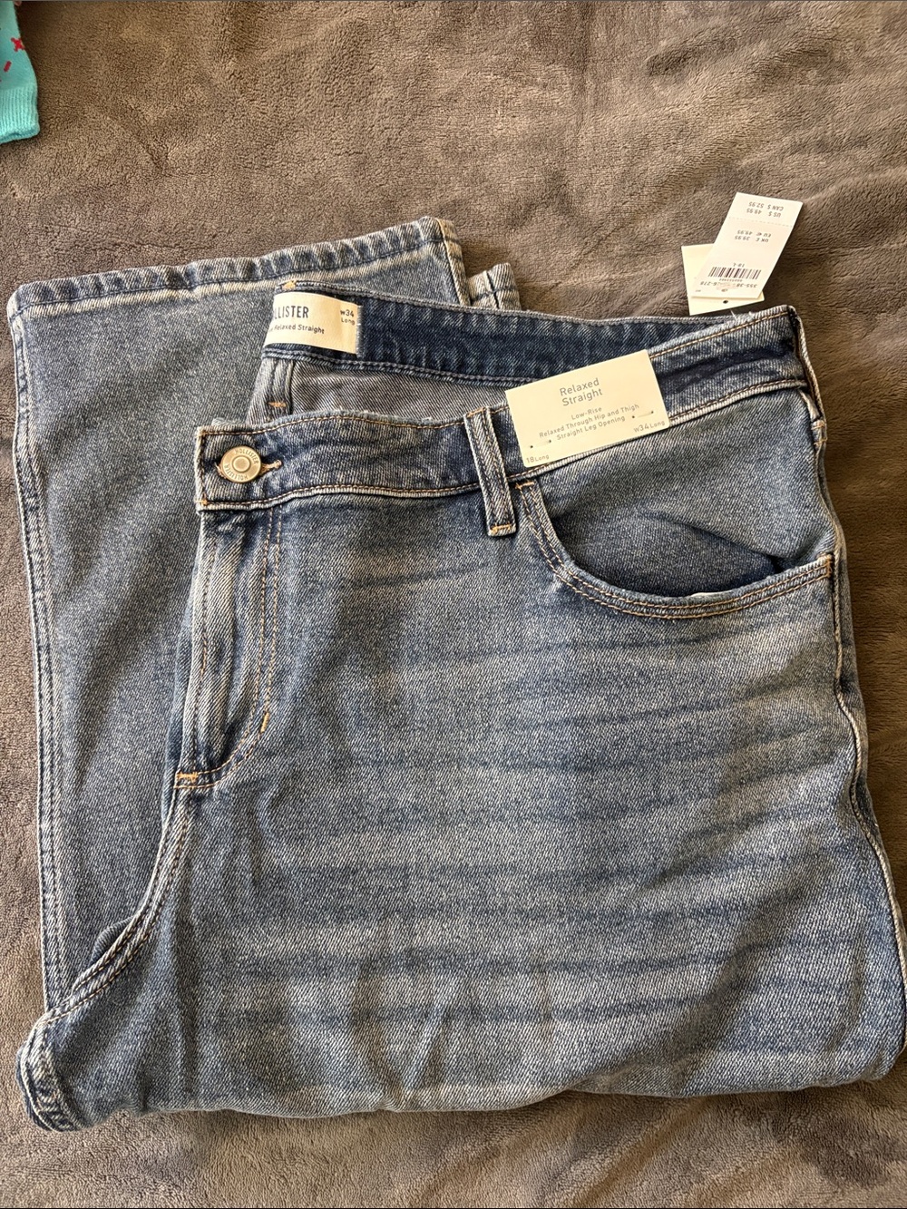 Hollister Women's Light Blue Straight-Leg Jeans